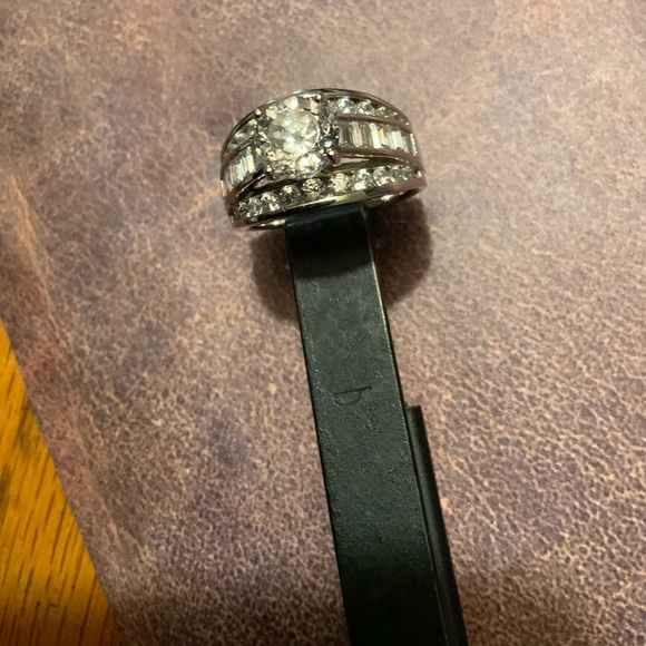 NWOT Solitaire Engagement Ring w/ CZs Sz 6.75 - JTV - Sterling Silver - Picture 11 of 11